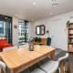 QV Stays Stylish Wynyard Escape, Auckland - Foto 5