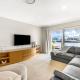 Villa by the Canal - Runaway Bay Gold Coast - Zdjęcie 1