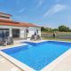 3 Bedroom Gorgeous Home In Galizana