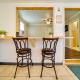 Geneva Cottage with Patio - Walk to Park, Lake Erie!, Geneva-on-the-Lake (foto 2)