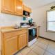 Geneva Cottage with Patio - Walk to Park, Lake Erie!, Geneva-on-the-Lake (foto 6)