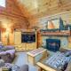 Sevierville Cabin w/ Wraparound Deck + Lake Access, Севьервилл