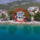Apartments by the sea Promajna, Makarska - 2592 - Photo 1