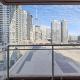 Work From home with Parking WIFI and CN Tower View, Toronto (foto 2)
