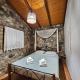 Patras stonehouse with large yard - Πέτρινο σπίτι με αυλή, Paralía (Foto 6)