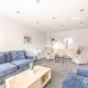 Spacious 4 Bed - Near Uxbridge/Heathrow & PARKING, Slough - Fotografie 1