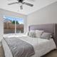 Stylish & Bright ~ Huge Backyard ~ King Beds ~ Pkg, Palmdale (zdjęcie 6)