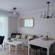 Apartament Sosnowy z dwoma sypialniami i ogródkiem, Устронь
