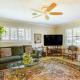 Lovely Bryan Home with Deck - 4 Mi to Kyle Field!, Bryan (fotografie 5)