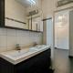 Apartment in Heart of Brussel City with Balcony View, Bruselas - Foto 8