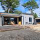 Chalet standing, 6 couchages, piscine chauffée, terrasse privée, proche plage et commerces - FR-1-361-520