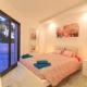 1108 Beachfront 2 apartments with roofterrace 80mtrgt beach 3 pools, Marbella (foto 6)