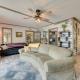Lakefront Michigan Abode with Deck and Fire Pit!, Чебойган (фото 3)