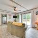 Lakefront Michigan Abode with Deck and Fire Pit!, Чебойган (фото 4)