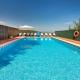 21 Sleeps Private Pool Villa & BBQ Near Barcelona, Rocafort