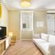 WHome Urban Comfort: 1-BR near Airport & Train Station, Lisbon - Photo 1