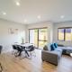 Modern Sunnyhills Town House, Auckland - Photo 8