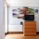 Bright 1 Br Apt wpatio, next to Westfield Centre, London - Photo 10