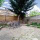 Bright 1 Br Apt wpatio, next to Westfield Centre, London - Photo 6