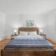 Oakland/University @A Spacious & Modern Private Bedroom with Shared Bathroom, Pittsburgh