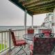 Beachfront Onekama Vacation Rental with Balcony!, Onekama (foto 4)
