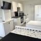 Modern Comfy One Bed Apartment - Free Parking Glasgow - Photo 1