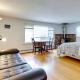 Coventry Lake Getaway with Yard Near UConn!, Coventry (foto 9)