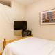 2 Bedroom King Bed Apartment, New York - Photo 3