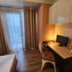 81 Newport C5 10i Balcony & Pool across NAIA T3, Manille - Photo 5