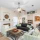 Breeze - Family Retreat with Waterfront Access & Game Room Navarre - Foto 6
