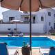 Al Aker Villa with private pool, Kalathas (Foto 6)