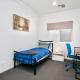 Modern Share house, private room with single bed, 4km to beach, Oaklands