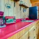 Pet-Friendly Jamestown Cabin with Fire Pit and Deck!, Jamestown (zdjęcie 9)