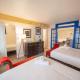 Stay Together Suites on The Strip - 1 Bedroom Suite 1012, Las Vegas - Photo 6