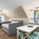 Serenity Studio, Adorable and Spacious Studio with Full Kitchen, High Point
