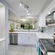 Cocoa Beach Condo with Community Pool and Hot Tub!, Коко-Бич (фото 10)