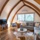 Hakuba Stugan - Gorgeous A-frame Chalet