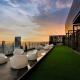 Klcc studio with a rooftop garden playground, Куала-Лумпур - Фото 9