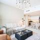 Elegant Luxury Apartment with Stunning Lake Views in Dubai Creek Harbour By ĀYA Boutique, Dubái - Foto 9