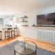Bright Cosy Cottage with Parking and Outdoor Patio, Londres - Foto 1
