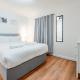 Bright Cosy Cottage with Parking and Outdoor Patio, Londres - Foto 2