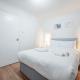 Bright Cosy Cottage with Parking and Outdoor Patio, Londres - Foto 9