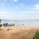Beach 321 with Vaulted Ceilings Pool Hot Tub and Stunning Views from Private Deck, Traverse City - Fotografie 3