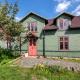 2 Bed House Sleeps 4 with Garden & Free Parking