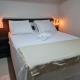 Apt 17 com 2 suítes com ar cond, モンテス・クラロス - 写真 4