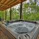 ESCAPE & ENJOY! HAVEN Cabin with Game Room & Hot Tub Blue Ridge - Foto 1