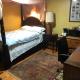A secluded bedroom with a private full bathroom, Chicago