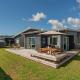 Hawk Hill Getaway - Cooks Beach Holiday Home - Фото 1