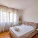 GuestHost - Kris- Mestre Bright Apartment with Parking!, Mestre (foto 2)