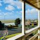 Auckland Sea&SkyTower view HOMESTAY with free Netflix, Parking, Окленд - Фото 5